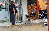 Edremit'te caddeler çay gibi aktı