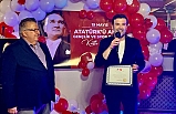 İsmail Özkan'a ABD'de Kültür ve Sanat Elçisi Özel Ödülü verildi