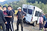 Balıkesir'de minibüs zeytin tayfası taşıyan başka minibüse çarptı: 16 yaralı