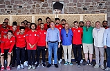 Karşılaşma öncesi moral depoladılar