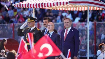 Cumhuriyet Bayramı, Cumhuriyet’in Aydınlık Yüzü Ayvalık’ta Coşkuyla kutlandı...