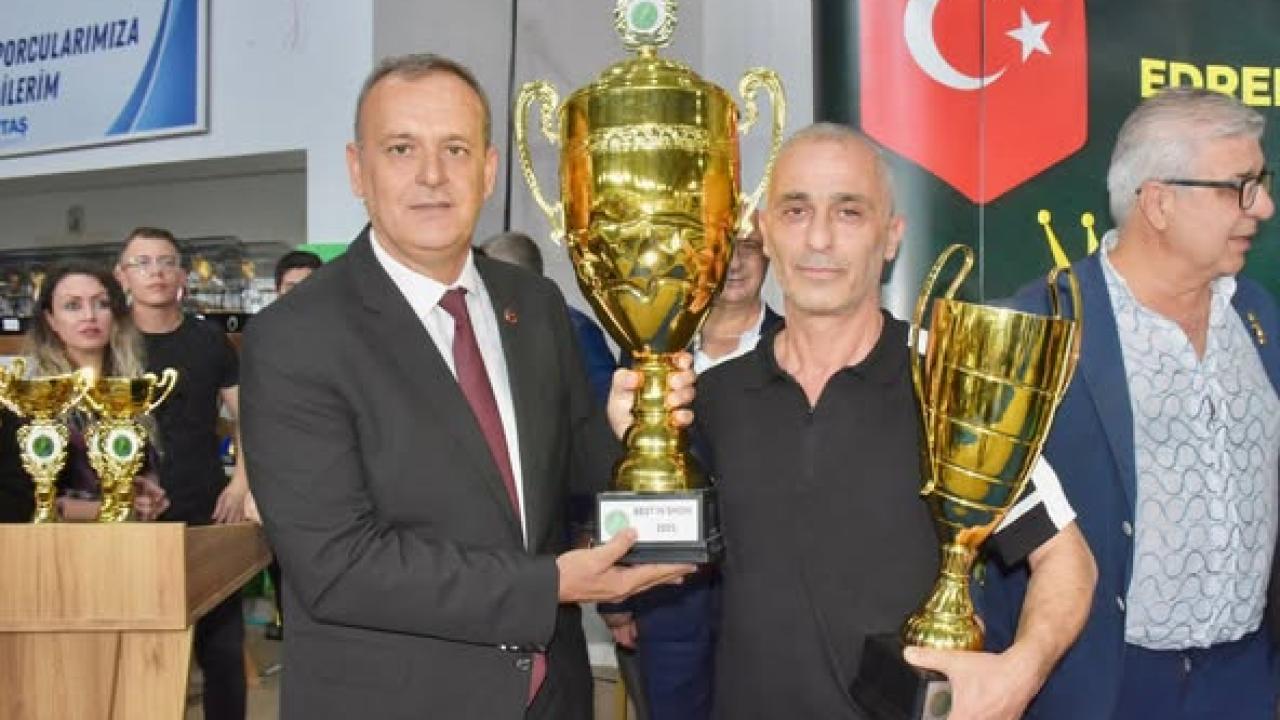Dünyanın en yoğun katılımlı kanarya ırk yarışması Edremit'te yapıldı
