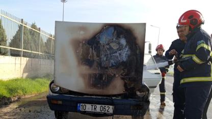 Balıkesir'de araç yangını