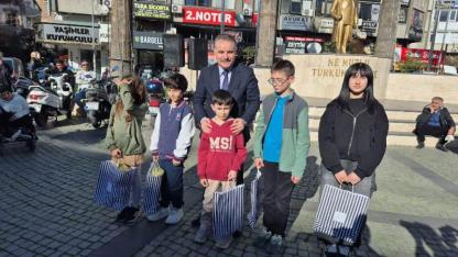 Edremit'te "Kadına Yönelik Şiddete Karşı" Farkındalık Etkinliği