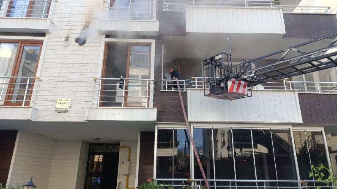 Edremit'te yangın evi kullanılamaz hale getirdi.