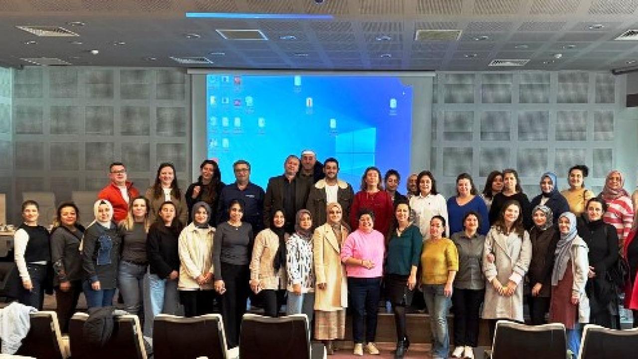 Edremit'te “Birinci Basamak Sağlık Hizmetleri Temel Eğitimi”