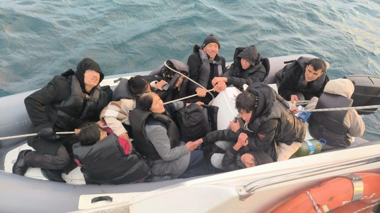 Soğuk sularda ölümden kurtarıldılar