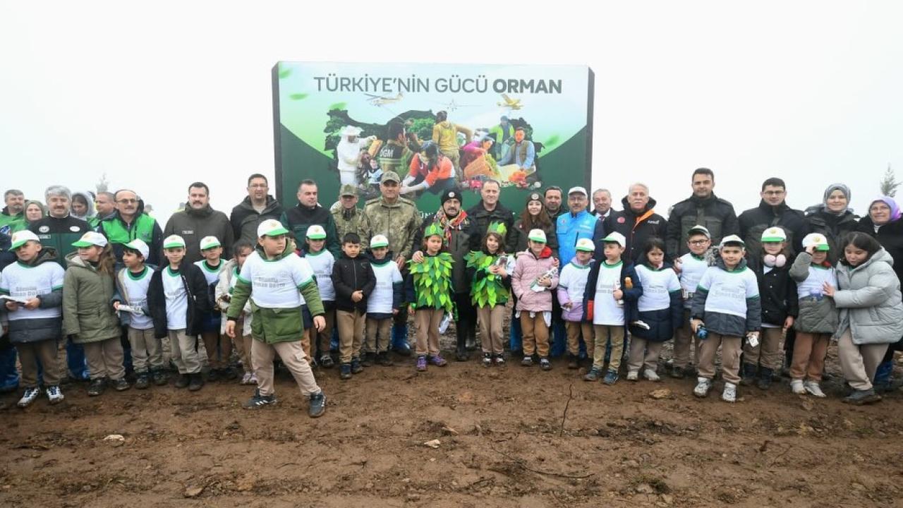 Vali Ustaoğlu Önünde Güçlü Mesaj: “Türkiye’nin Gücü Orman” Balıkesir’de Hayat Buldu