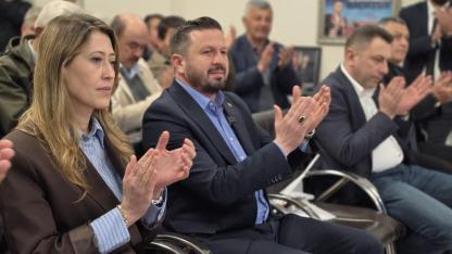 Dursunbey’de farklı partilerden Ak Parti’ye katılım ortak payda: Güven ve hizmet
