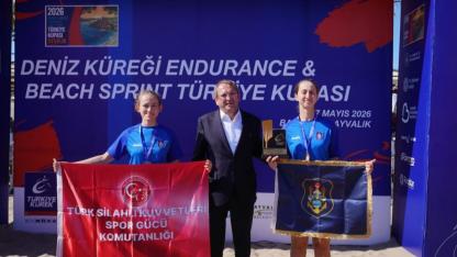 Ayvalık’ta Deniz Küreği Heyecanı ,700 sporcu Sarımsaklı’da kulaç attı