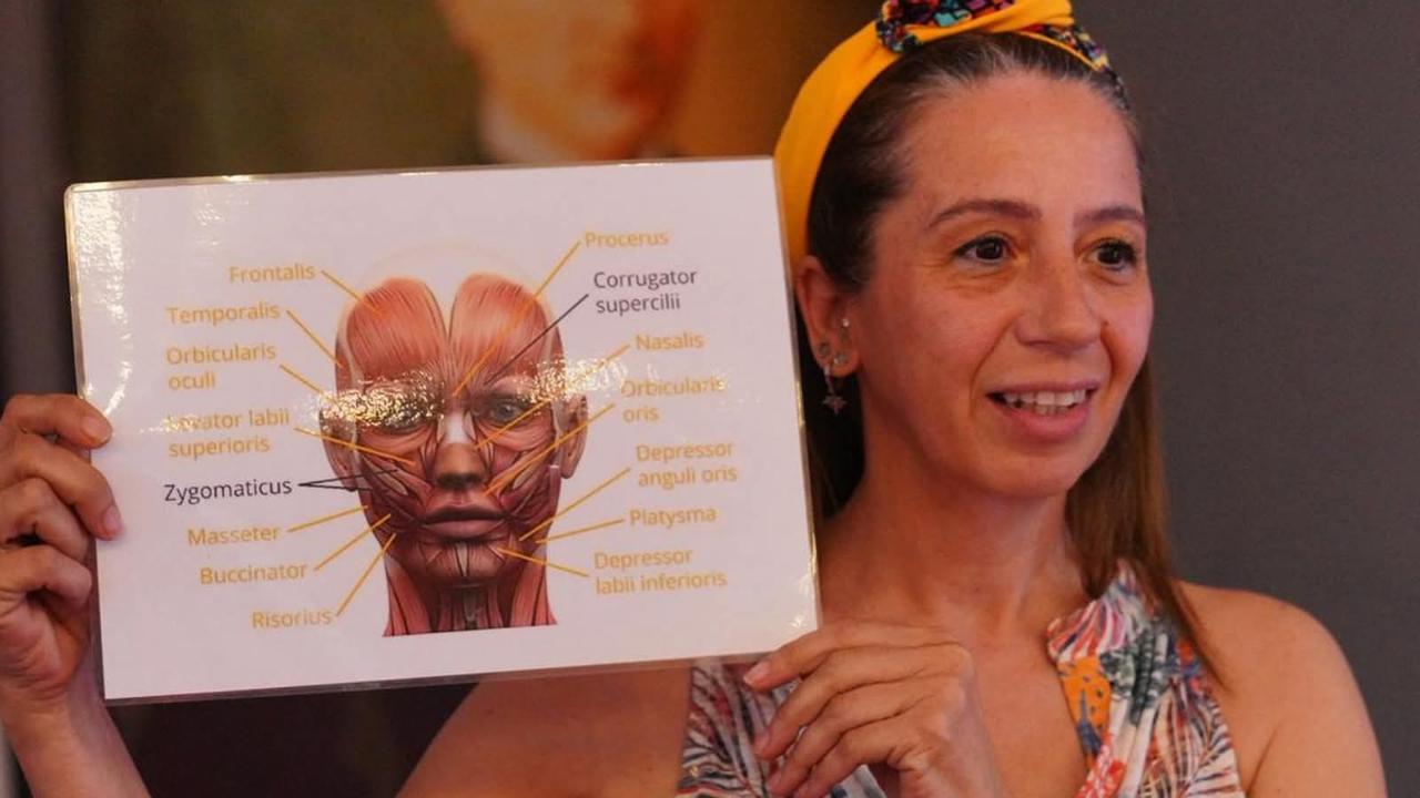 Ayvalık’ta Kadınlar Yüz Yoga Atölyesinde Buluştu