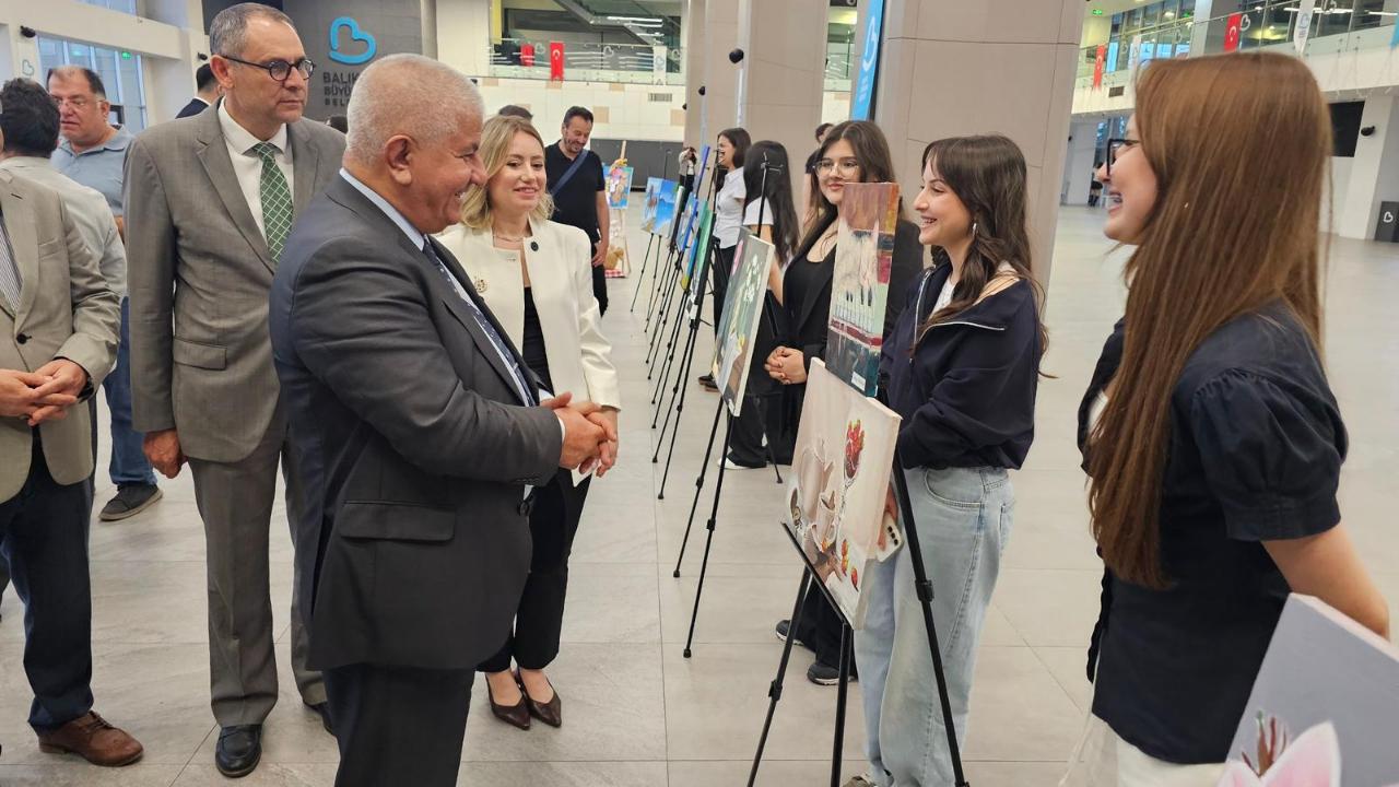 Bilimin Işığı Sanatla Buluştu: Fen Lisesi Öğrencilerinden Sergi ve Konserle Unutulmaz Sanat Şöleni