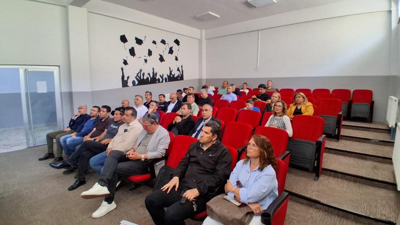 Burhaniye’de ödüllendirme bilgilendirme toplantısı yapıldı