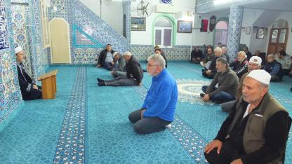 Burhaniye’de Sabah Namazı Buluşması Hacı Gürsesler Camiinde yapıldı