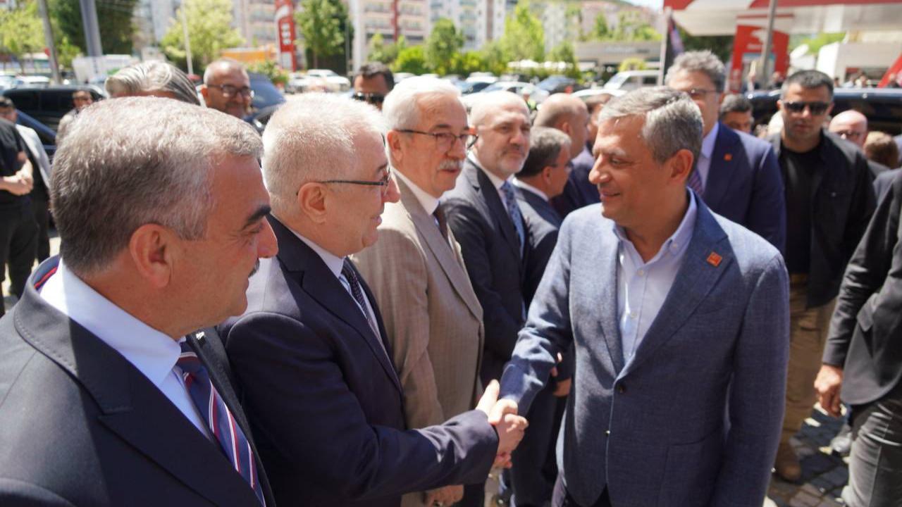 Özgür Özel Balıkesir’de Millet İradesi Mitingine Katıldı