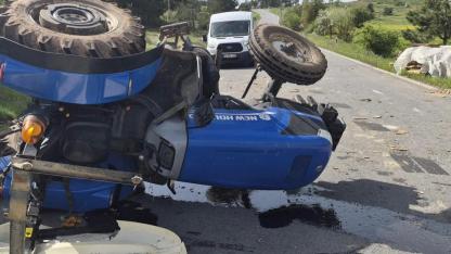 Sındırgı’da Traktör Kazası: Sürücü Araç Altında Sıkıştı