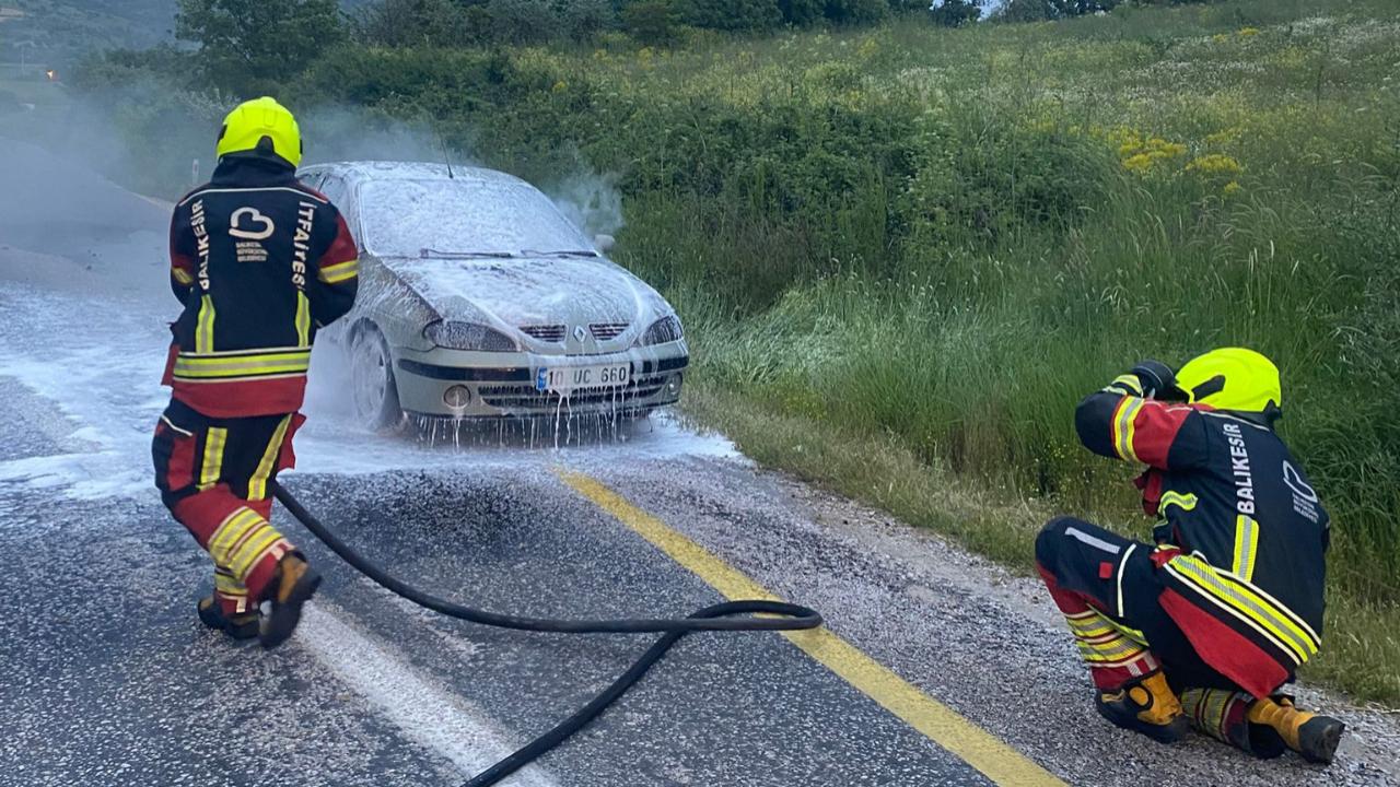 Sıngırda'da bir otomobil yandı
