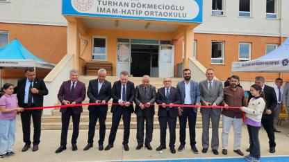 "Vakti Kuşanmak Özgün Örnekler Sergisi" Edremit'te Yoğun Katılımla Gerçekleştirildi