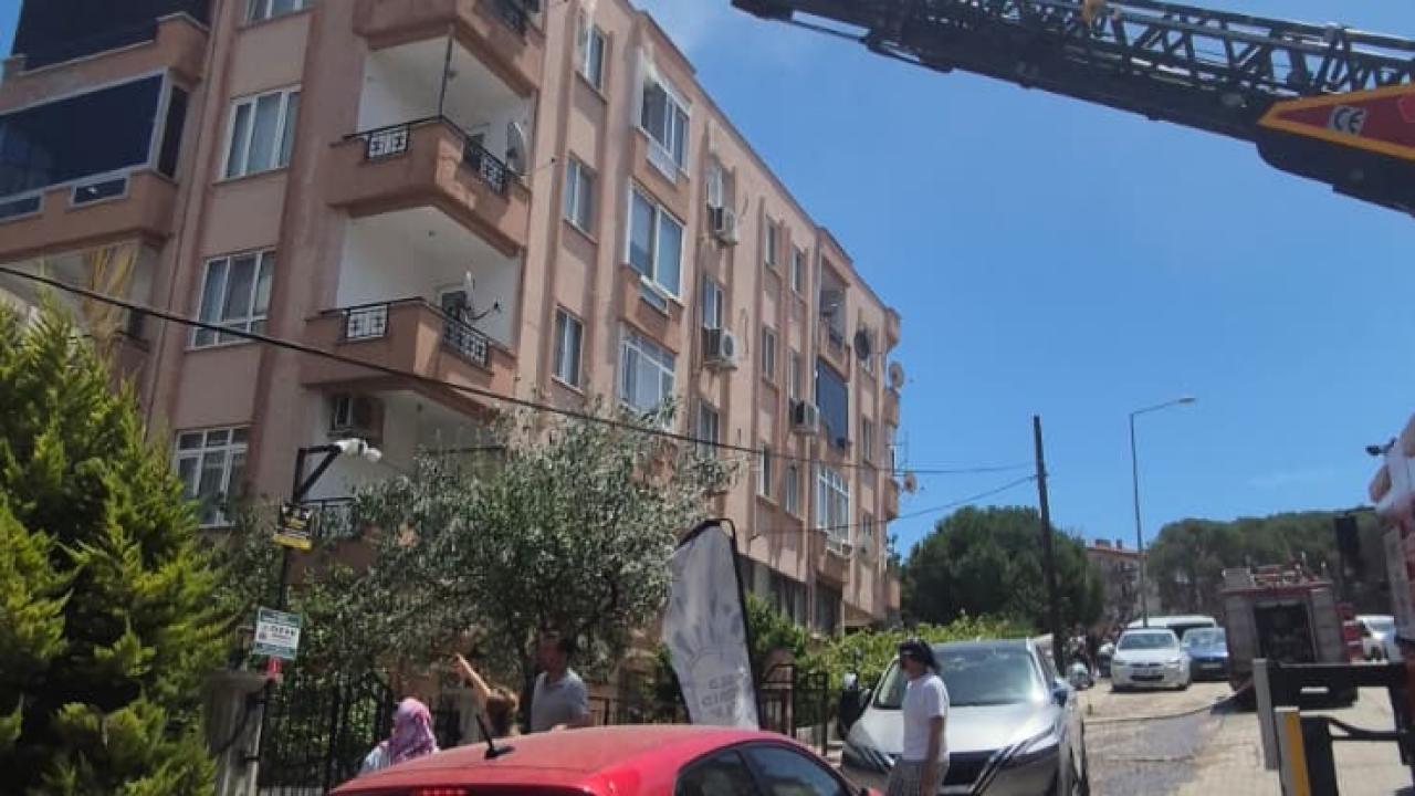 Ayvalık'ta Daire Yangını Korkuttu