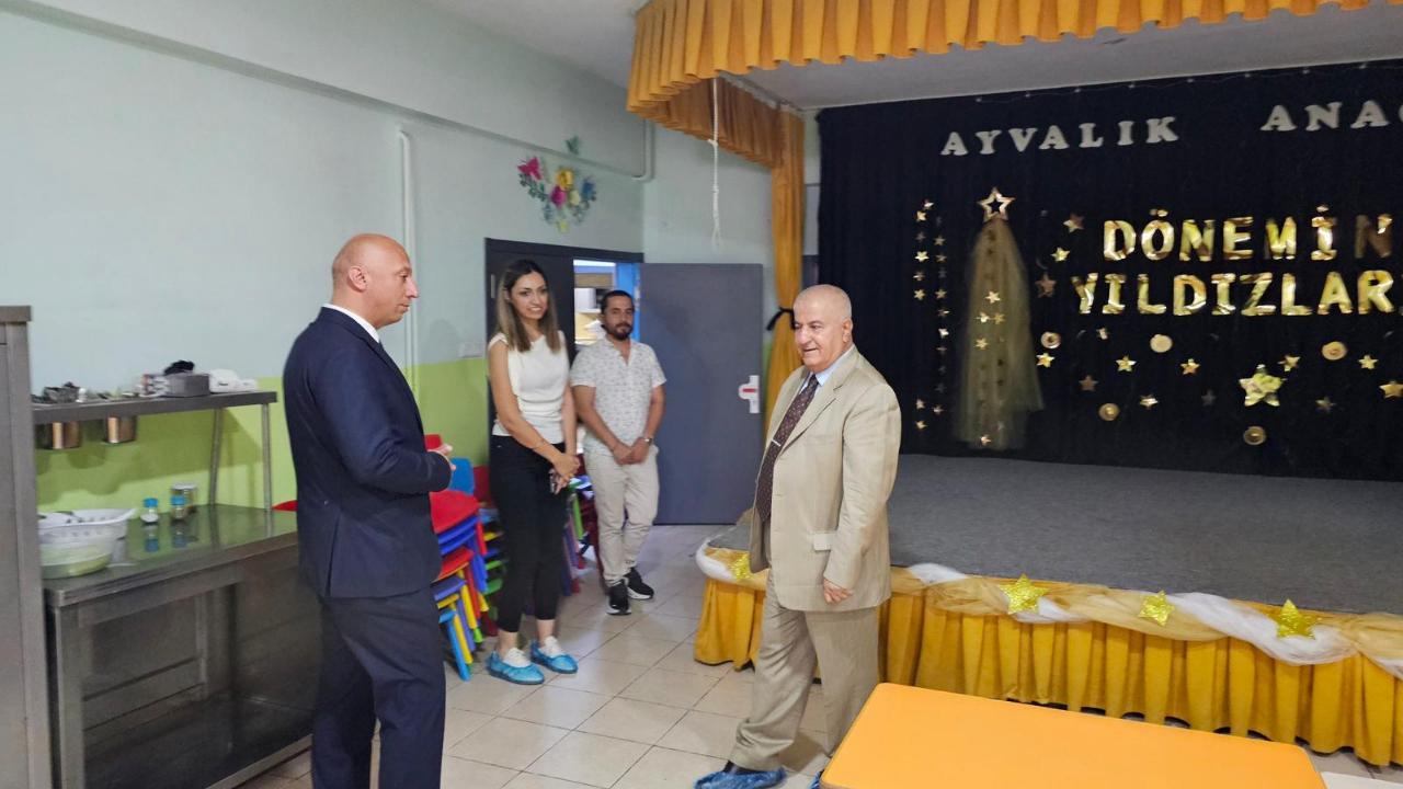 Ayvalık'ta Eğitime Yakın Takip: İl Millî Eğitim Müdürü Selehattin Kal'dan Çalıştay, Okul ve Öğretmen Buluşmaları