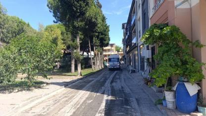 Burhaniye'de Pazar Yeri Projesinde Çalışmalar Hız Kazandı