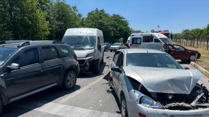 Balıkesir-Bursa Kara Yolunda Zincirleme Kaza: 2 Yaralı