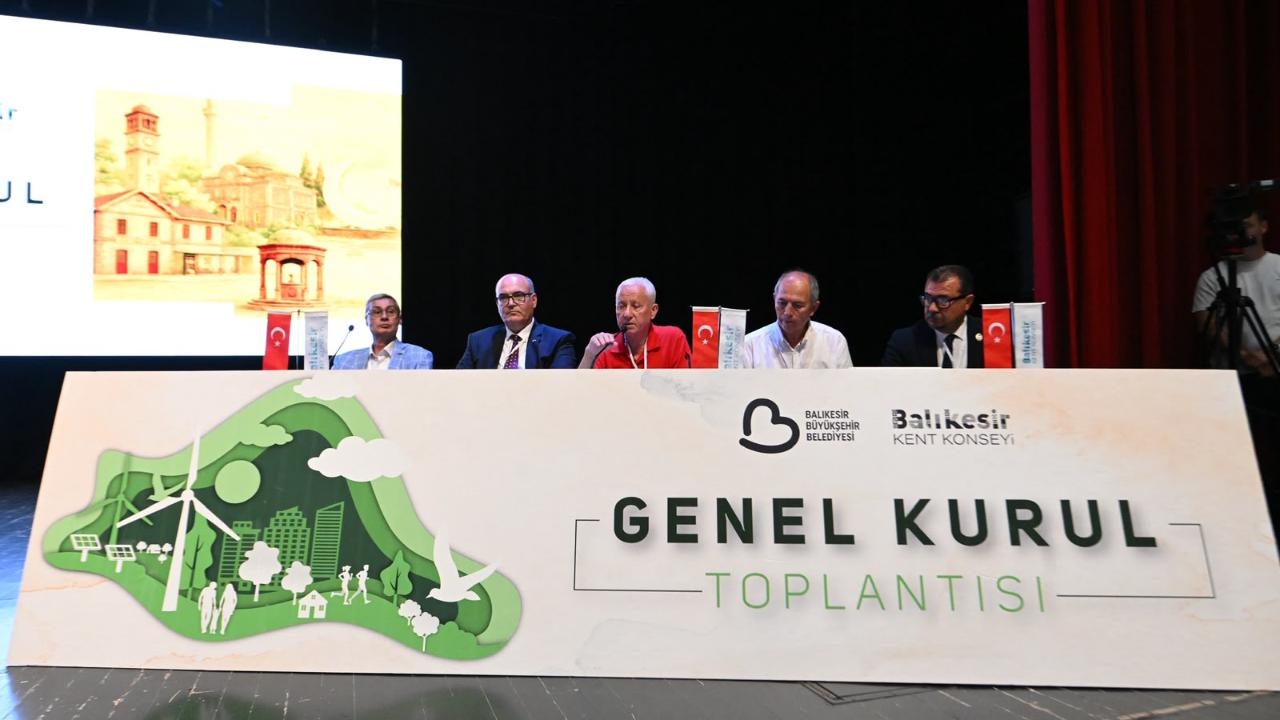 Balıkesir Kent Konseyi’nde Özden, güven tazeledi