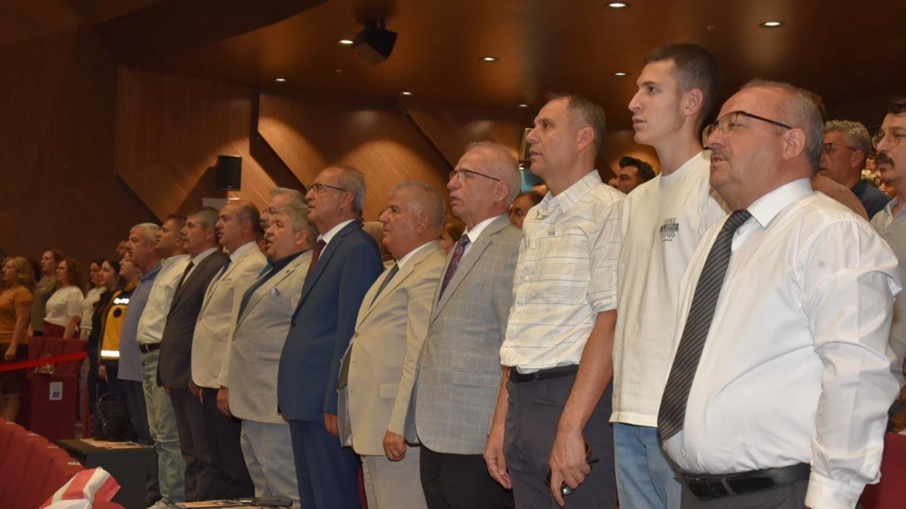 Balıkesir'in Kültürel Hafızası Eğitimcilerin Ayak Sesleriyle Sahneye Taşındı
