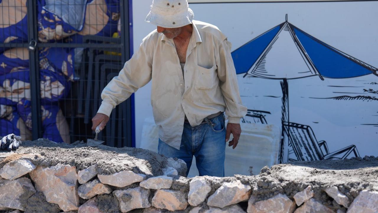 Burhaniye Belediyesi Sahada Çalışmalarını Sürdürüyor