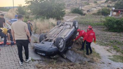 Dursunbey'de otomobil takla attı: 1 yaralı