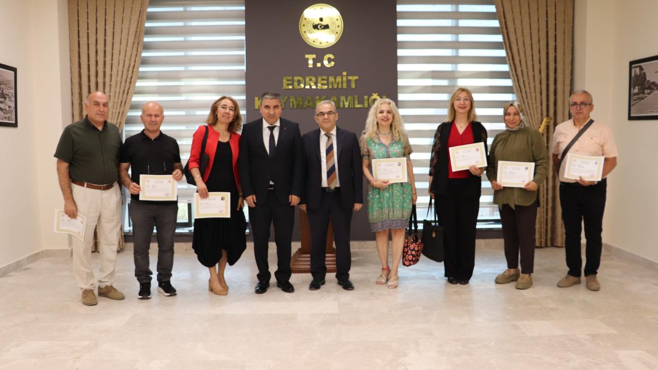 EESKEP'te Görev Alan Eğitimcilere Başarı Belgesi