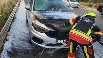 Gömeç’te Araç Yolda Alev Aldı
