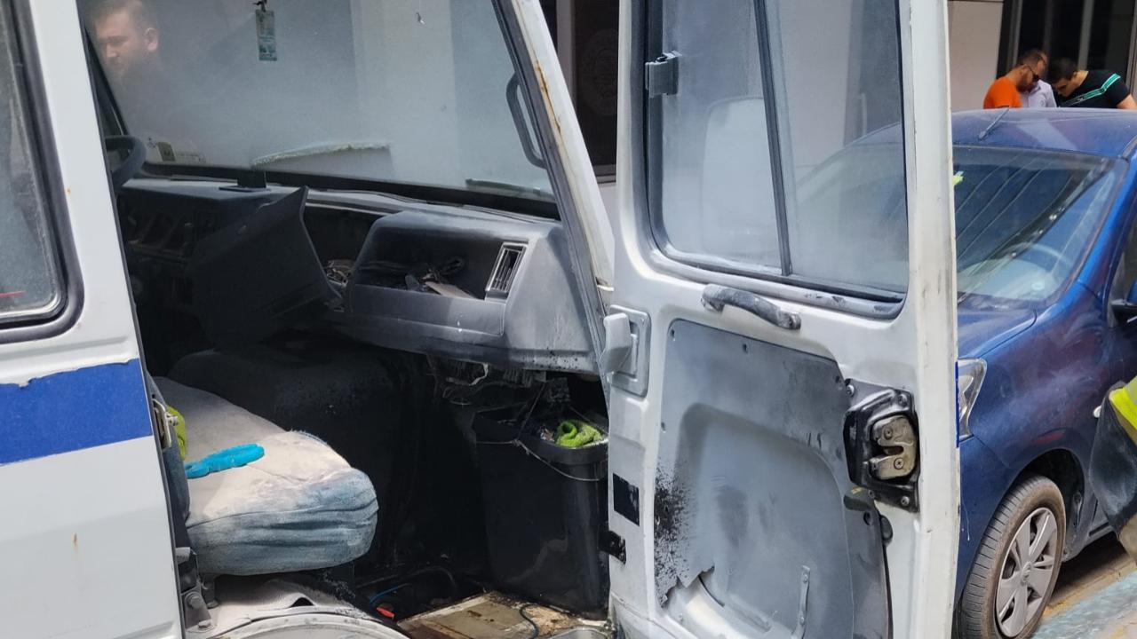 Gönen'de minibüs yangını