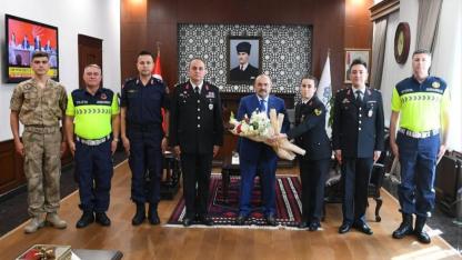 Jandarmadan Vali Ustaoğlu’na Anlamlı Ziyaret