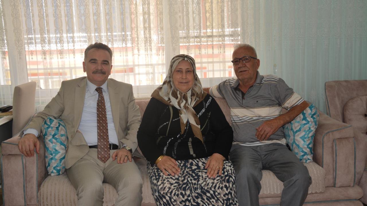 Kaymakam Odabaş’tan Şehit Babalarına Babalar Günü Ziyareti