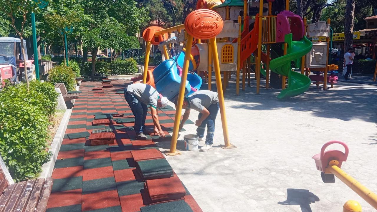 Park Ve Bahçeler Müdürlüğü'nden İlçe Genelinde Yoğun Çalışma