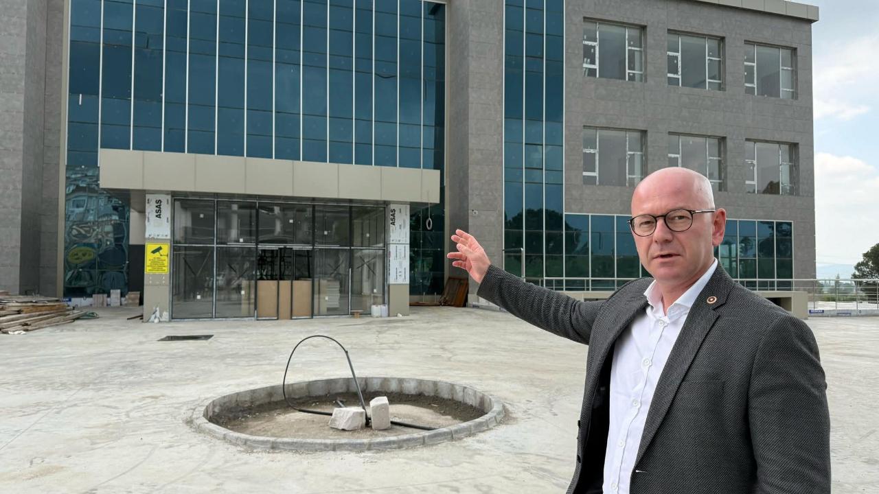 Sağlık Yatırımları Tartışmasında Sarı'dan Yeni Açıklama