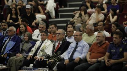 Susurluk Tarım ve Orman Meslek Yüksekokulu'nda mezuniyet coşkusu