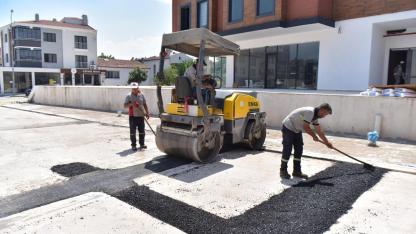 Altıeylül'de asfalt seferberliği başladı