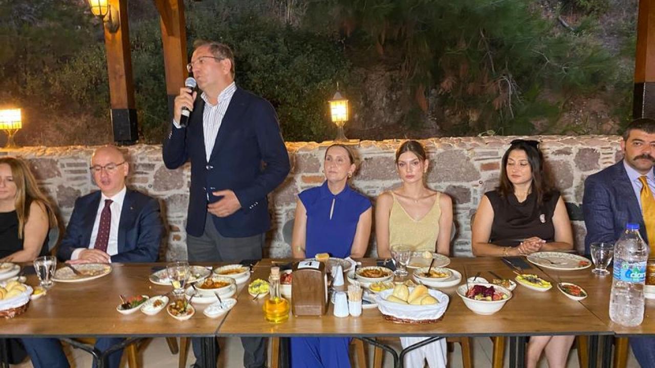 Ayvalık Kaymakamı Hasan Yaman'a Duygusal Veda