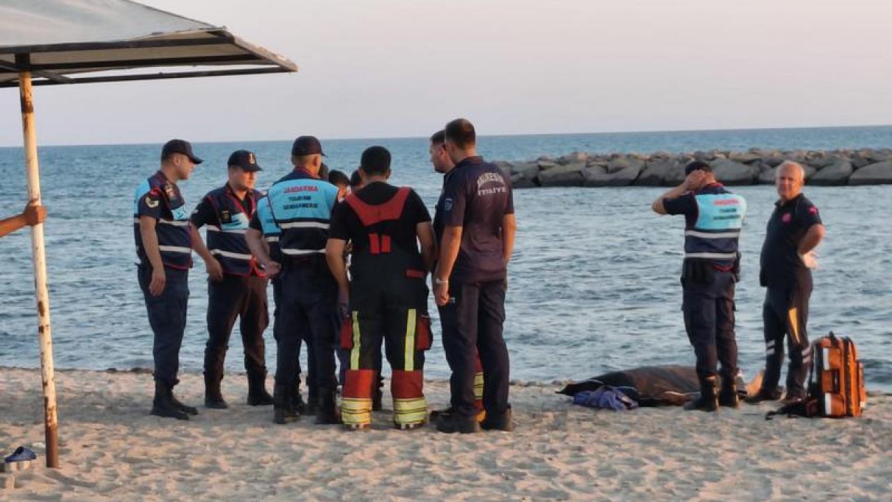 Ayvalık'ta Denizde Kalp Krizi Geçiren Tatilci Hayatını Kaybetti