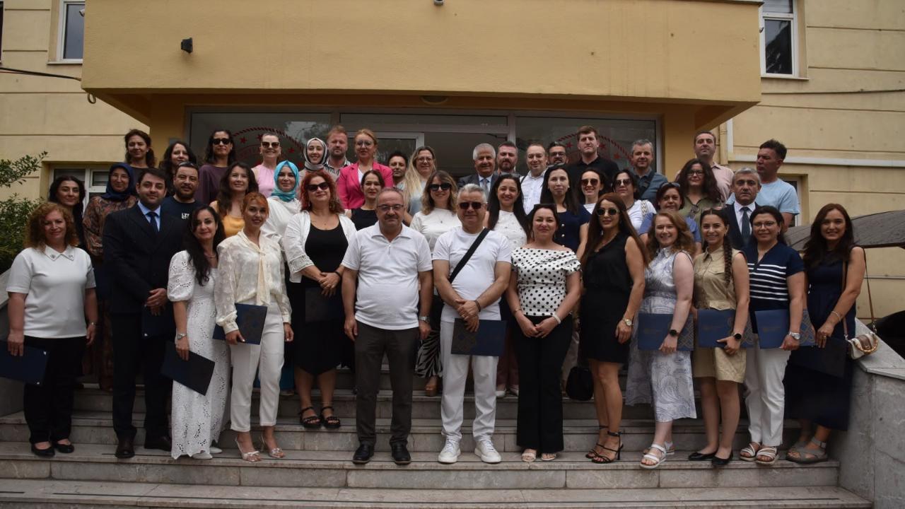 Balıkesir Maarif Orkestrası ve Halk Dansları Topluluğunun Başarısı Belgelerle Taçlandı