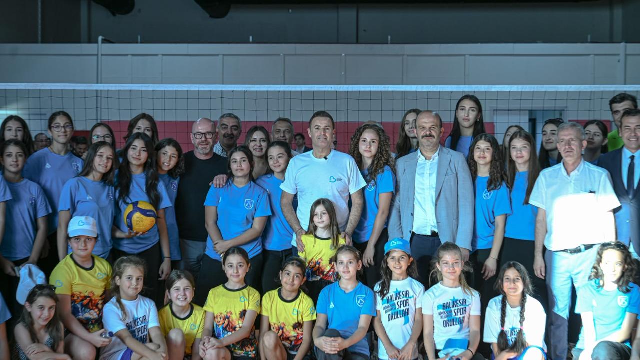 Büyükşehir, atıl depoları modern spor kompleksine dönüştürdü