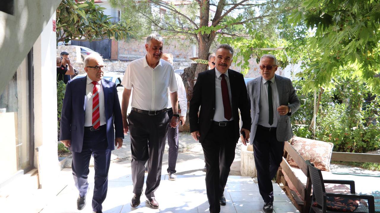 Edremit'te Hayat Boyu Öğrenme Komisyonu Tahtakuşlar'nda toplandı