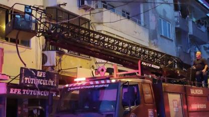 Edremit'te mahalleyi ayağa kaldıran daire yangını