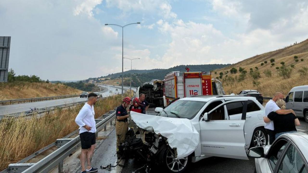 Susurluk'ta Otoyolda Kamyon ile Cip Çarpıştı: 1 Yaralı