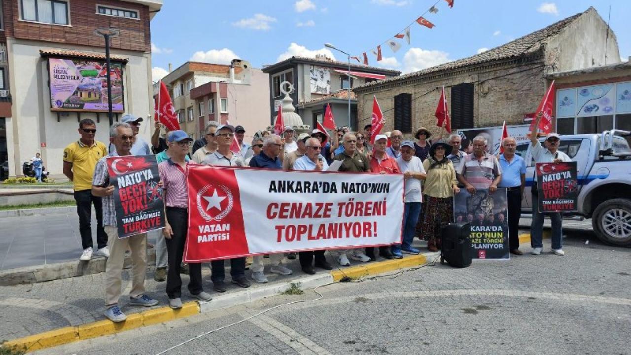 Vatan Partisi'nden Havran'da "NATO'ya Hayır" Eylemi