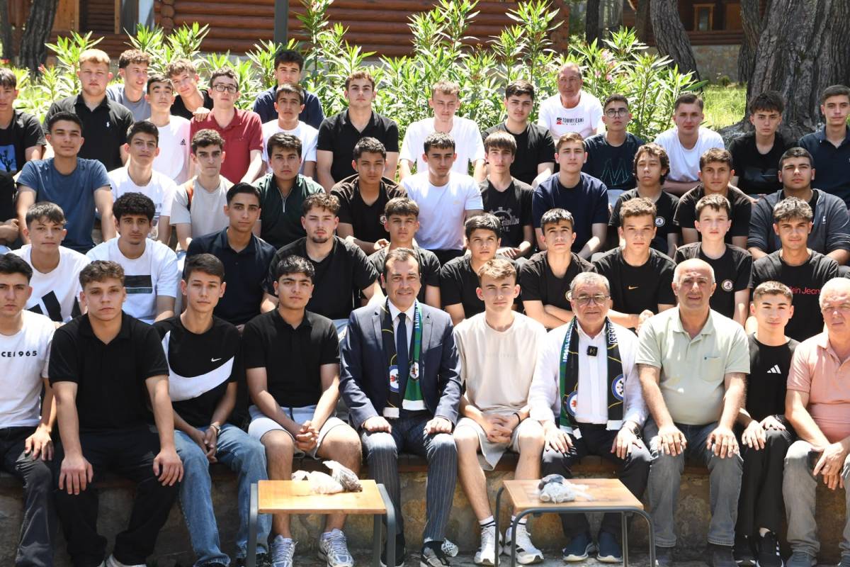 Başkan Hakan Şehirli Gençlerle Tecrübelerini Paylaştı