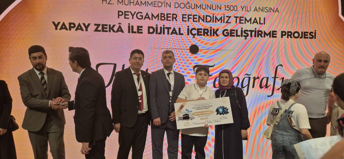 Edremitli Öğrenci Türkiye İkincisi Oldu, Umre Ödülü Kazandı