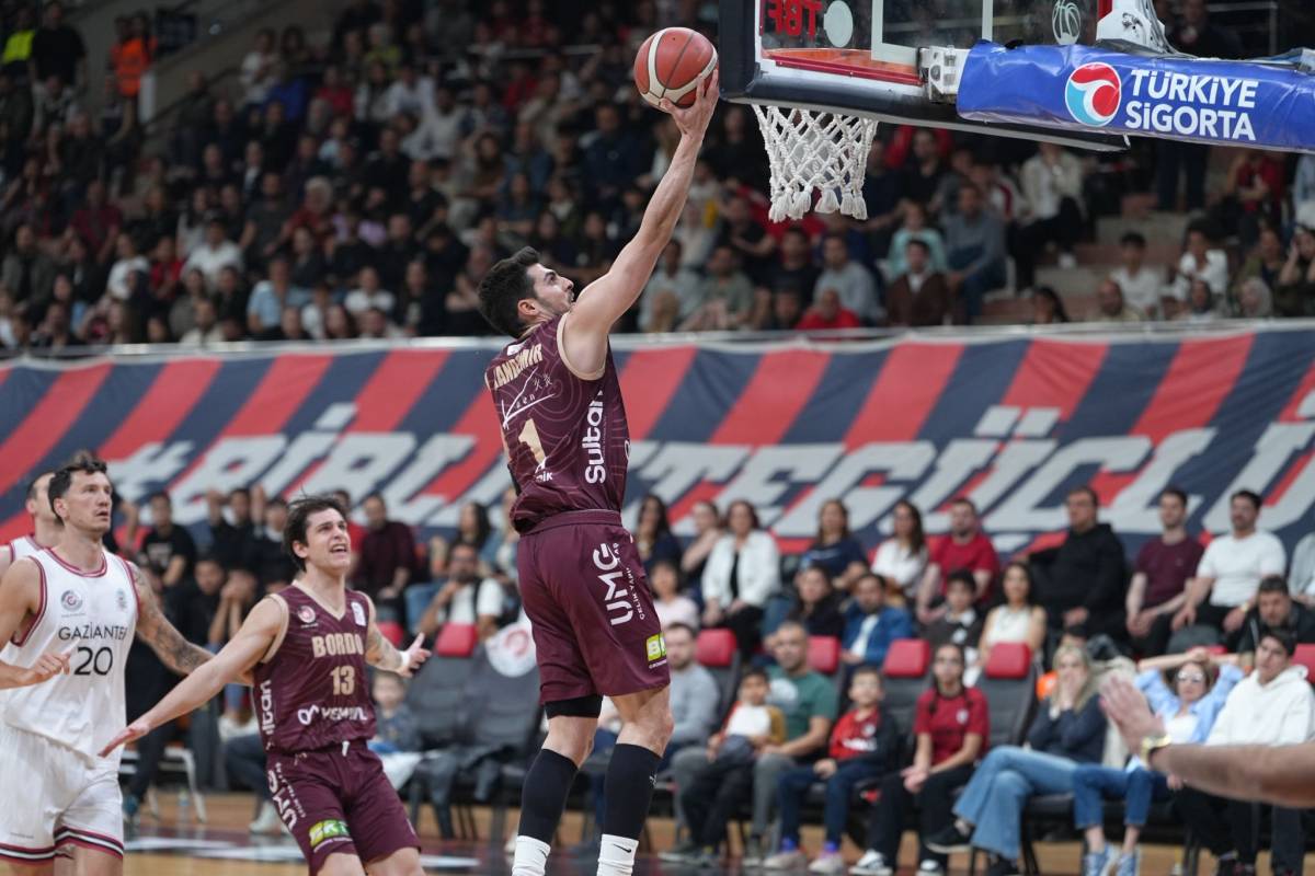 Bandırma Bordo Basketbol'dan Berk Demir hamlesi
